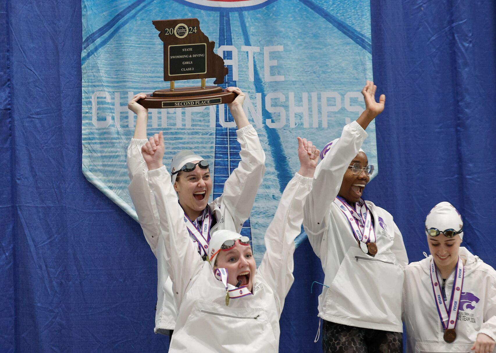 Class 2 state swimming championship